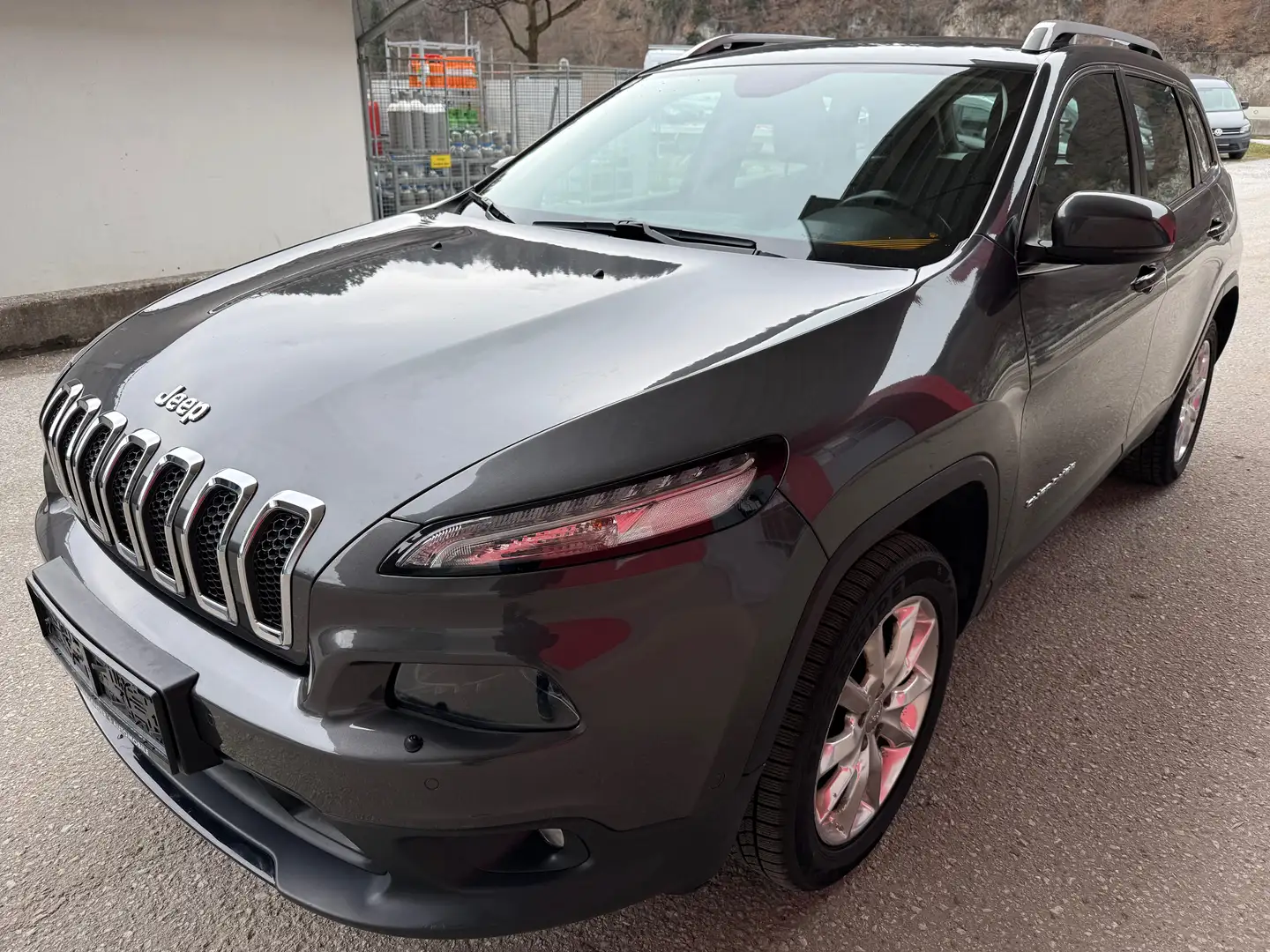 Jeep Cherokee Longitude 4WD Grau - 1