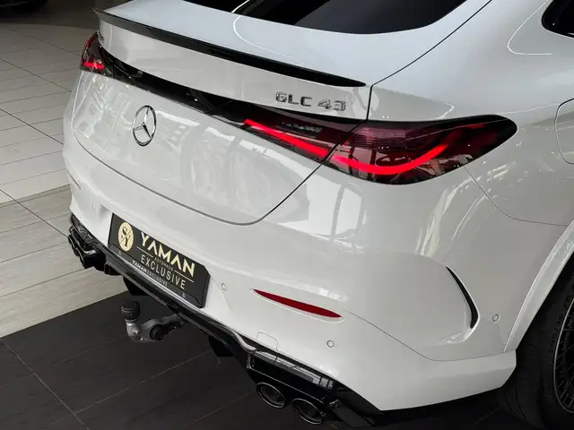 Mercedes-Benz GLC view 9