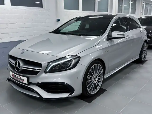 Mercedes-Benz A 45 AMG 4Matic *Panorama *LED *Navi *Kamera