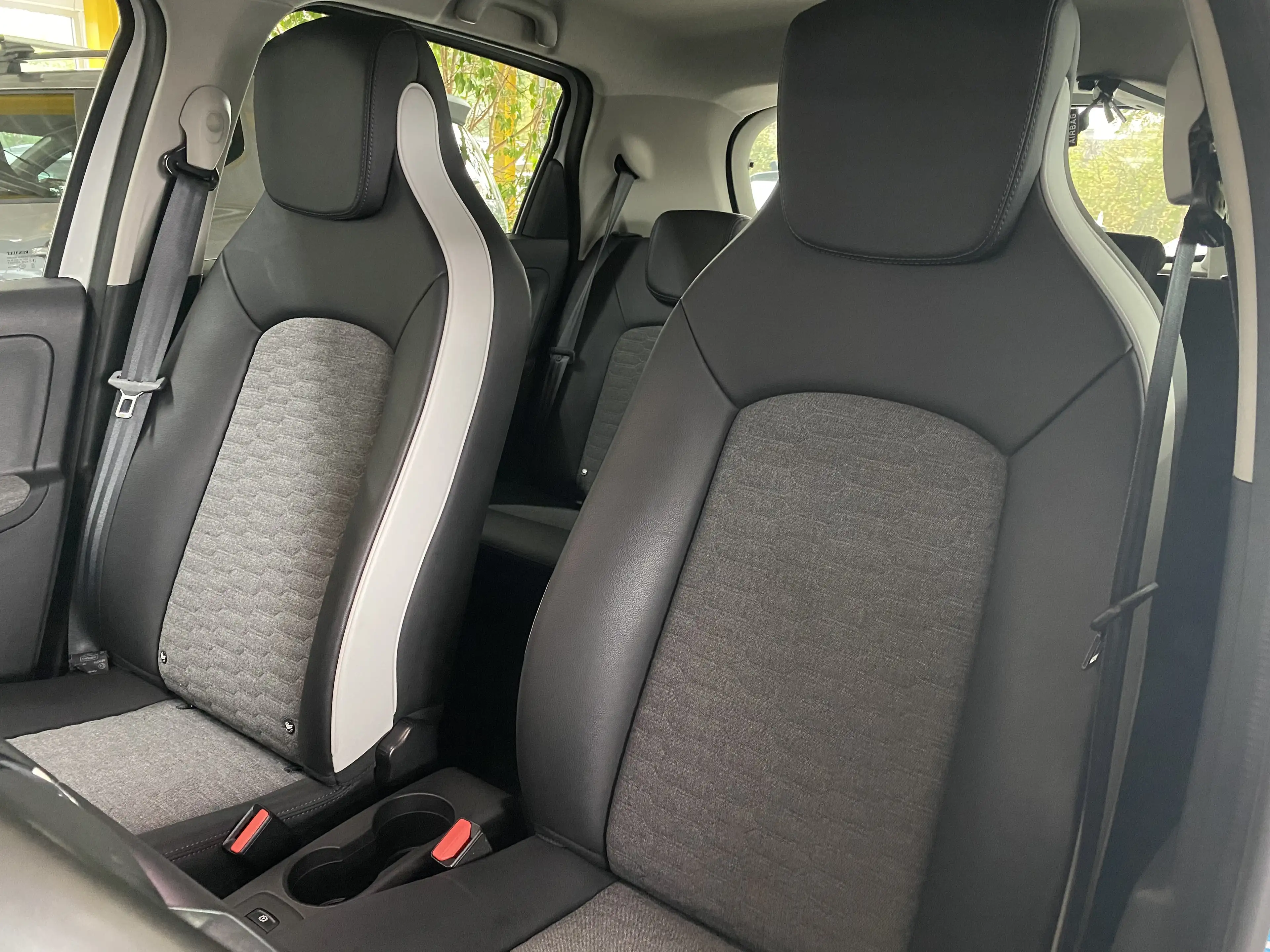 Renault ZOE Intens — photo 14
