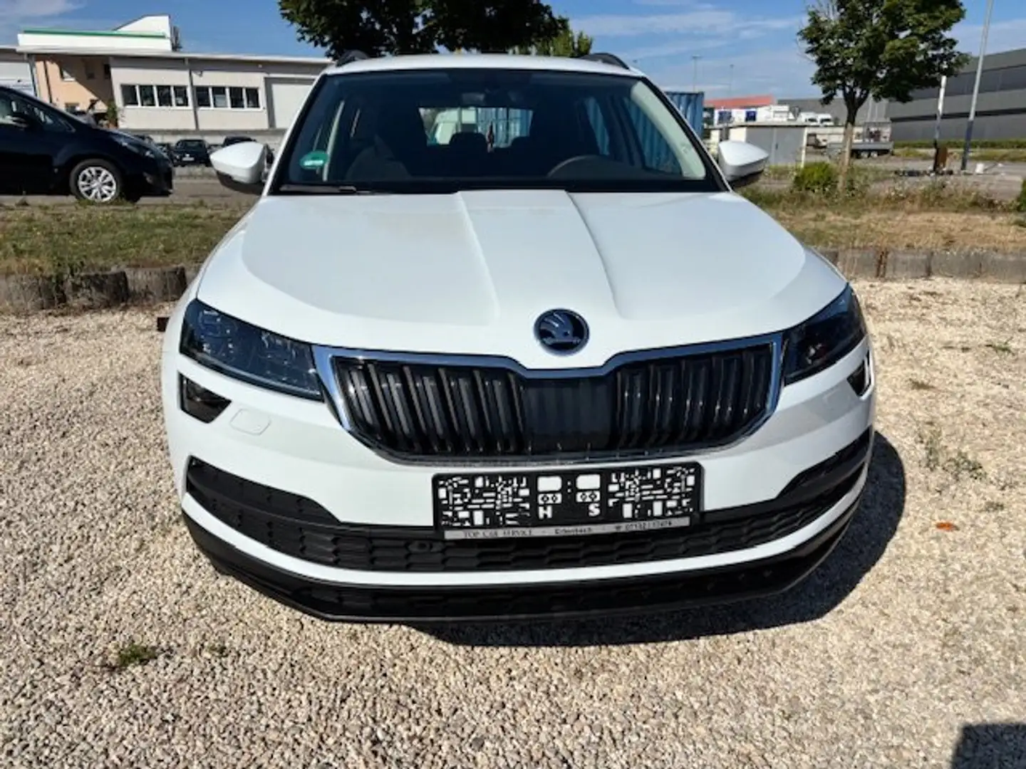 Skoda Karoq Ambition Weiß - 2