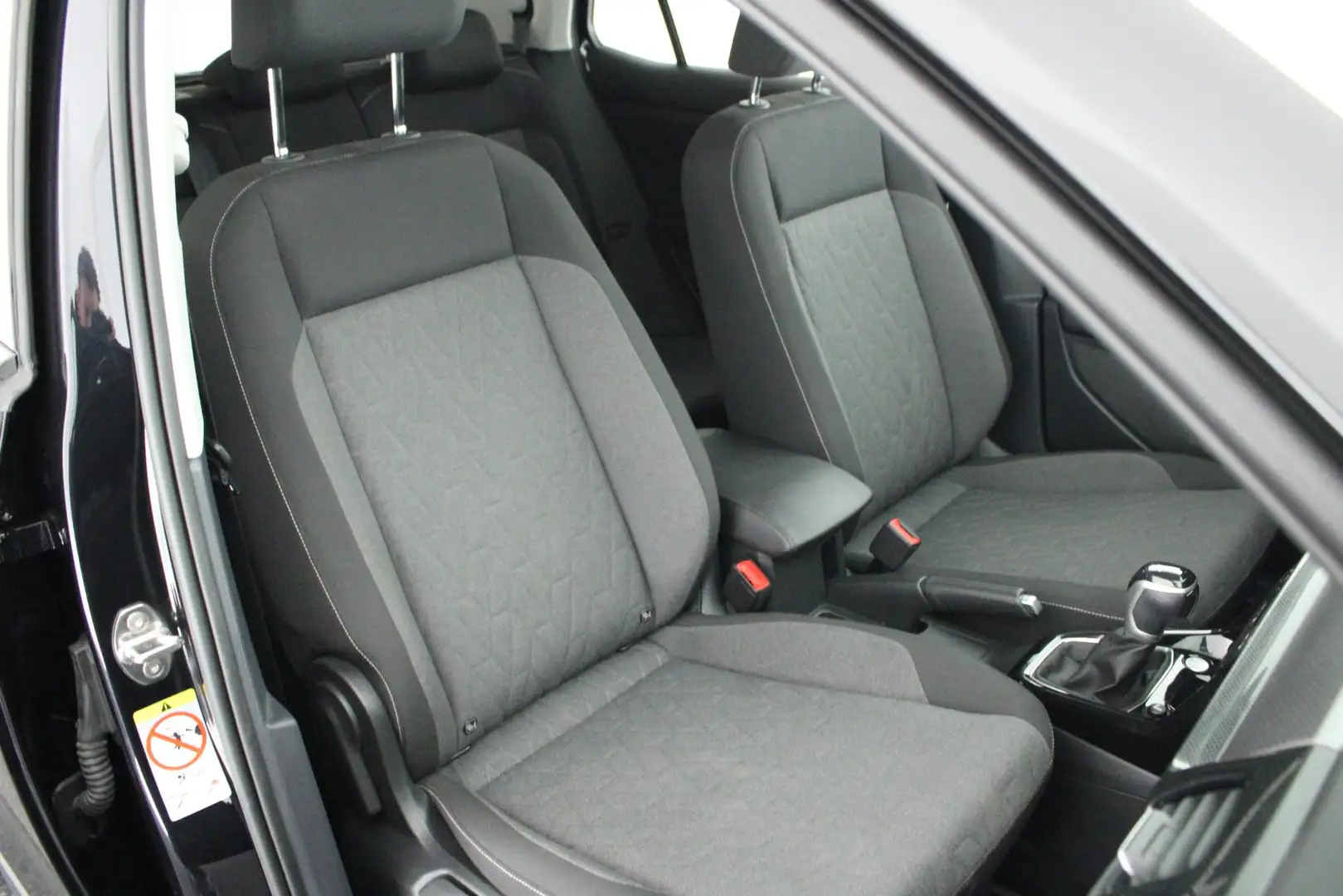 Volkswagen T-Cross 1.0 TSI 116pk DSG Life Edition Stoelverwarming Cam Zwart - 2