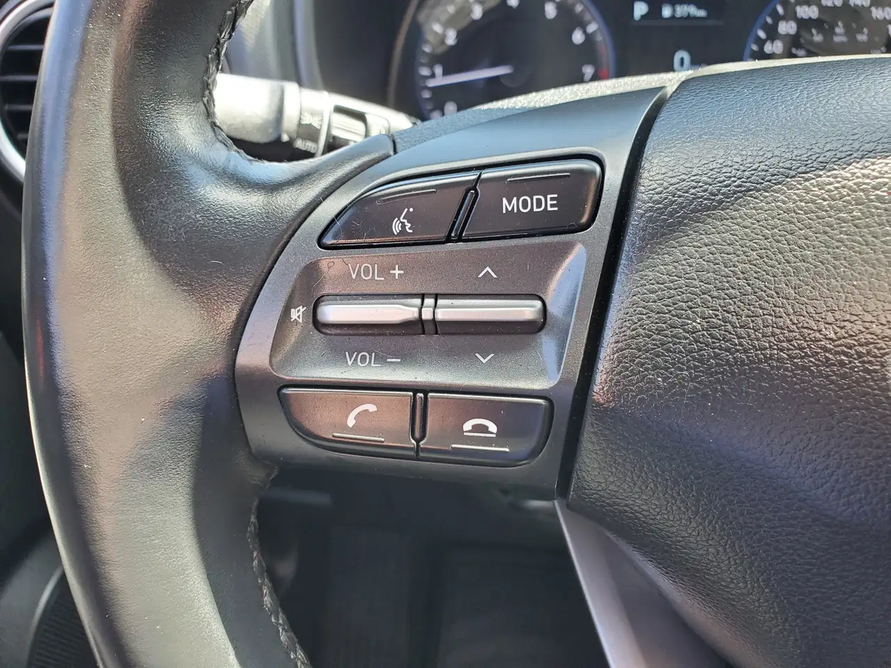 Hyundai KONA снимка Hyundai KONA