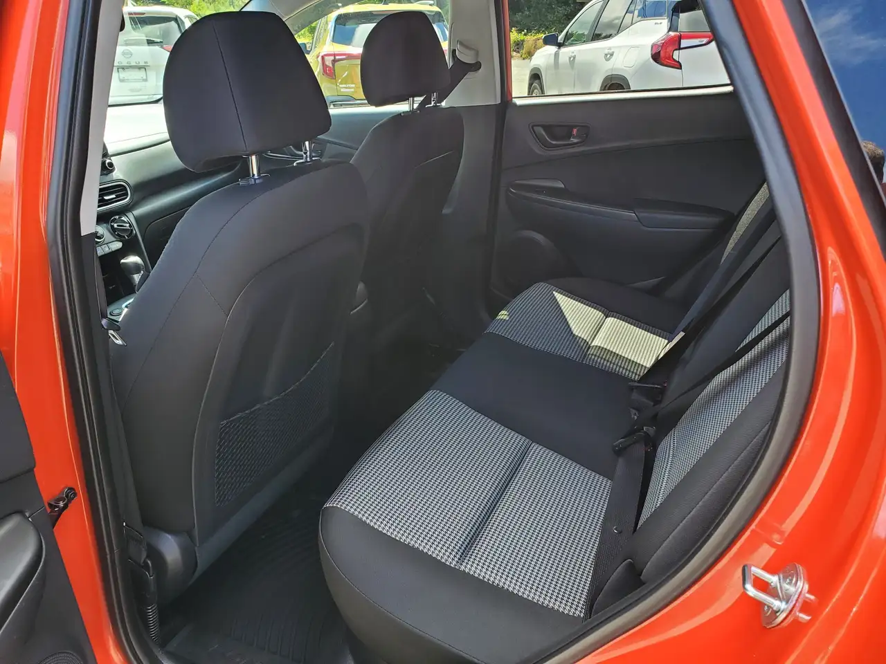 Hyundai KONA снимка Hyundai KONA