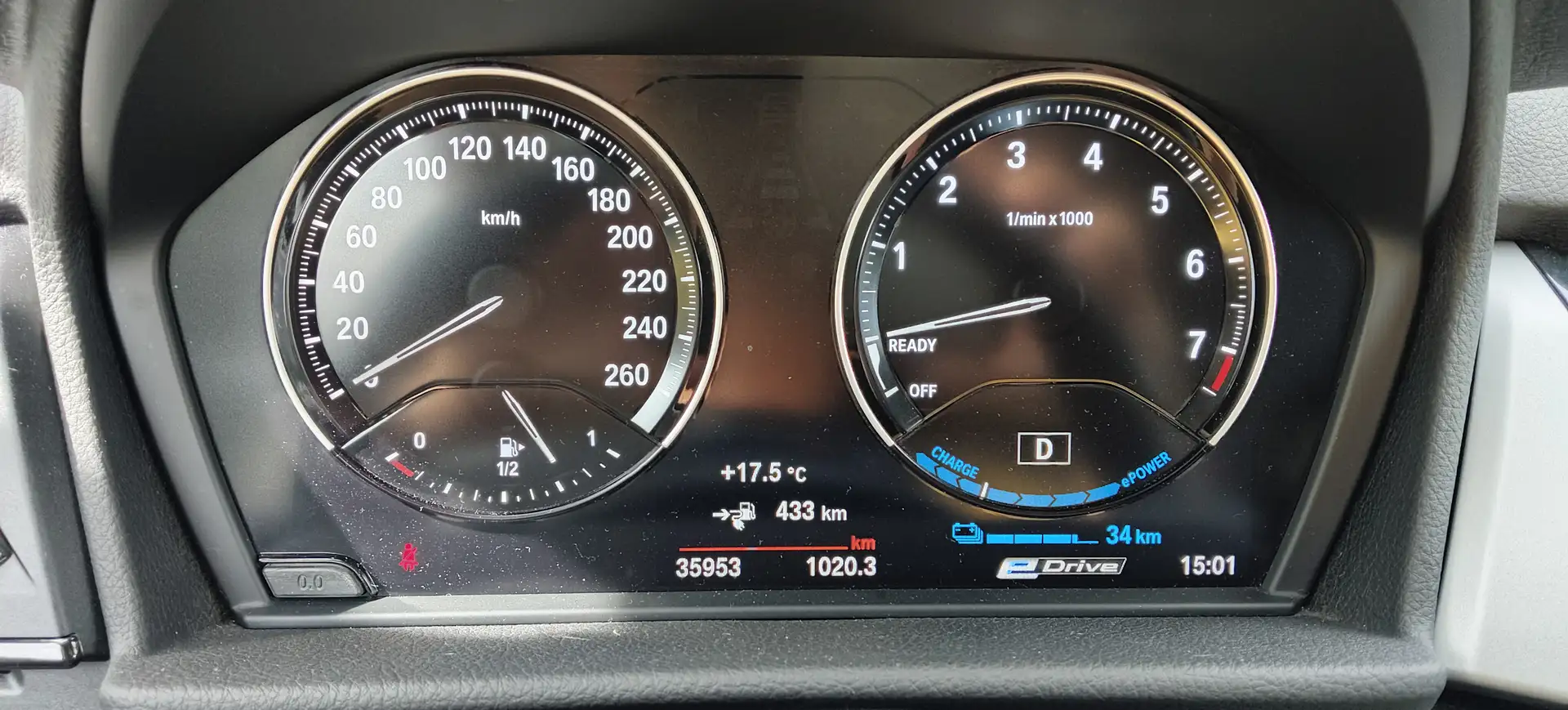 BMW 225 225xe PHEV iPerf. Active Tourer Aut. Schwarz - 2