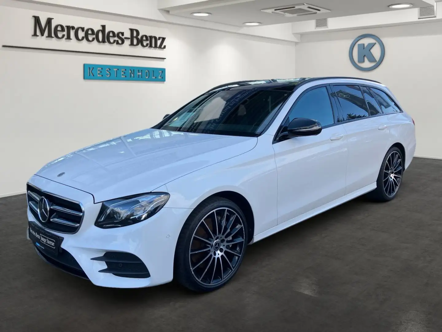 Mercedes-Benz E 400 d T 4M AMG WideScreen Pano Multibeam COMAND Weiß - 2