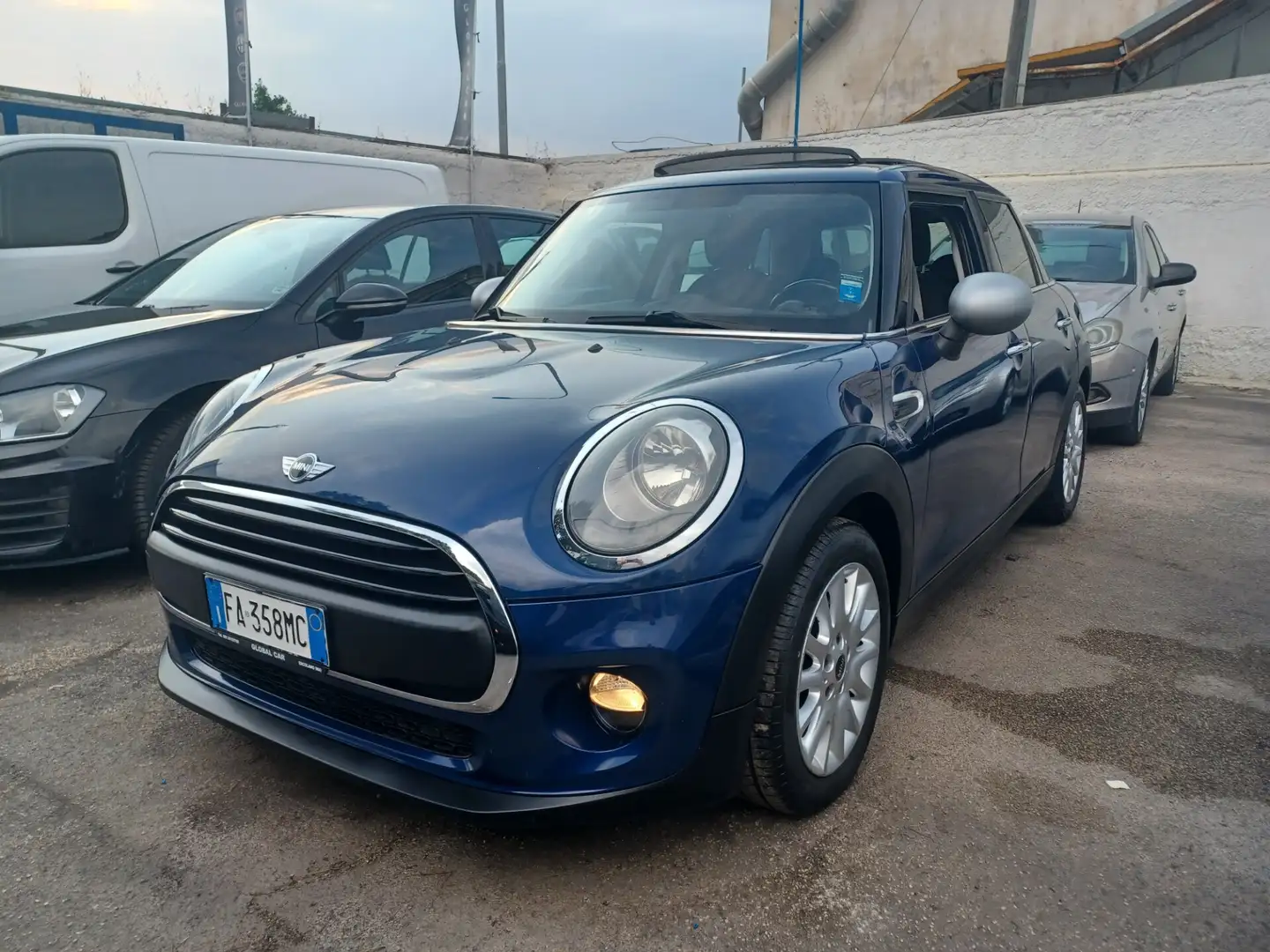 MINI 1.2 One 75 CV Bleu - 1