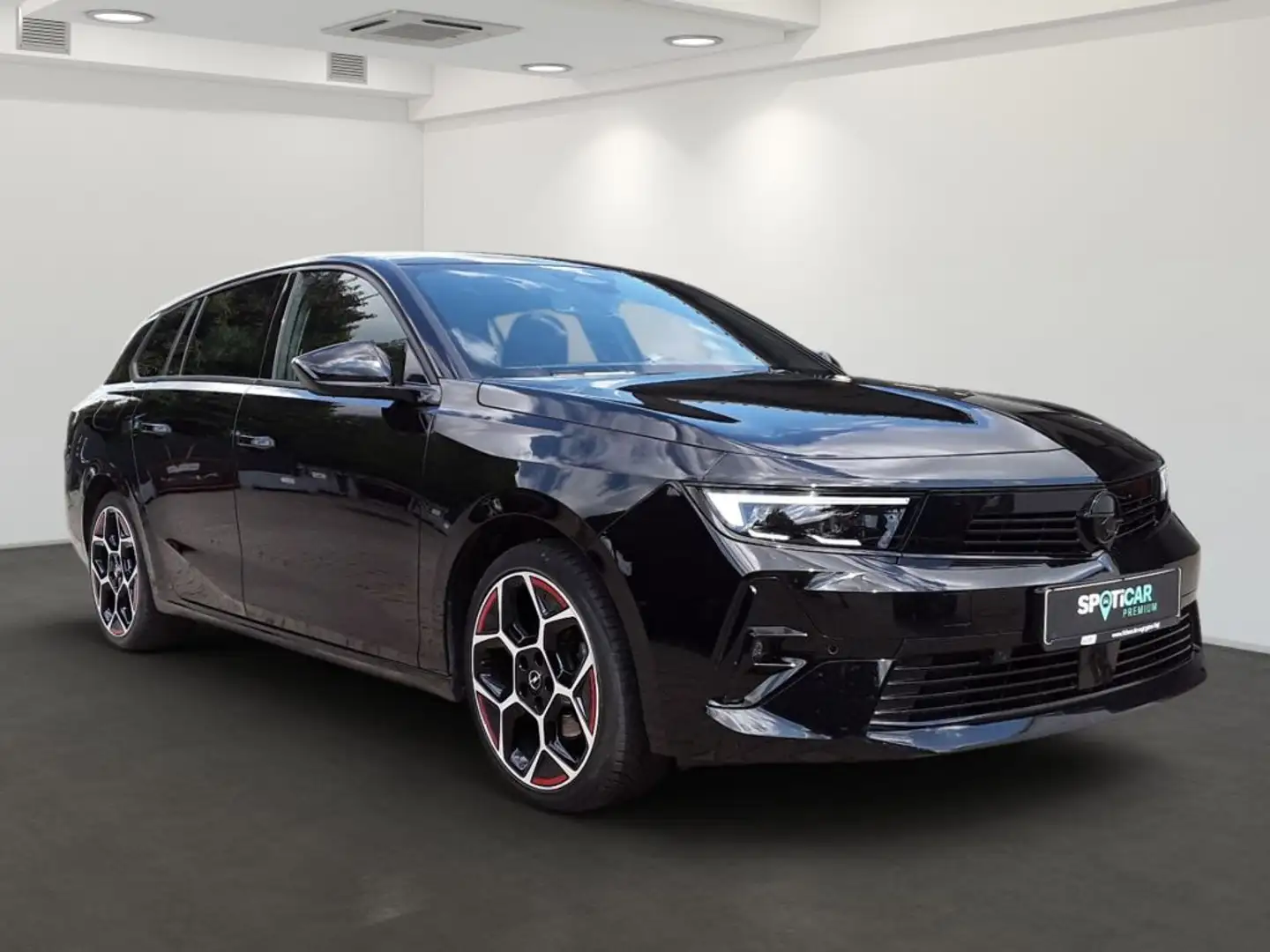 Opel Astra Sports Tourer 1.5 D Automatik GS Schwarz - 2