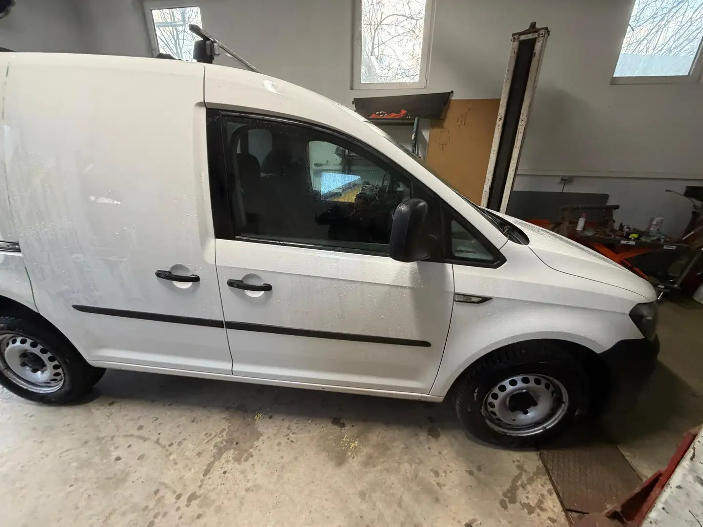 Volkswagen Caddy Caddy 4Motion 2,0 TDI mit AHK Weiß - 2