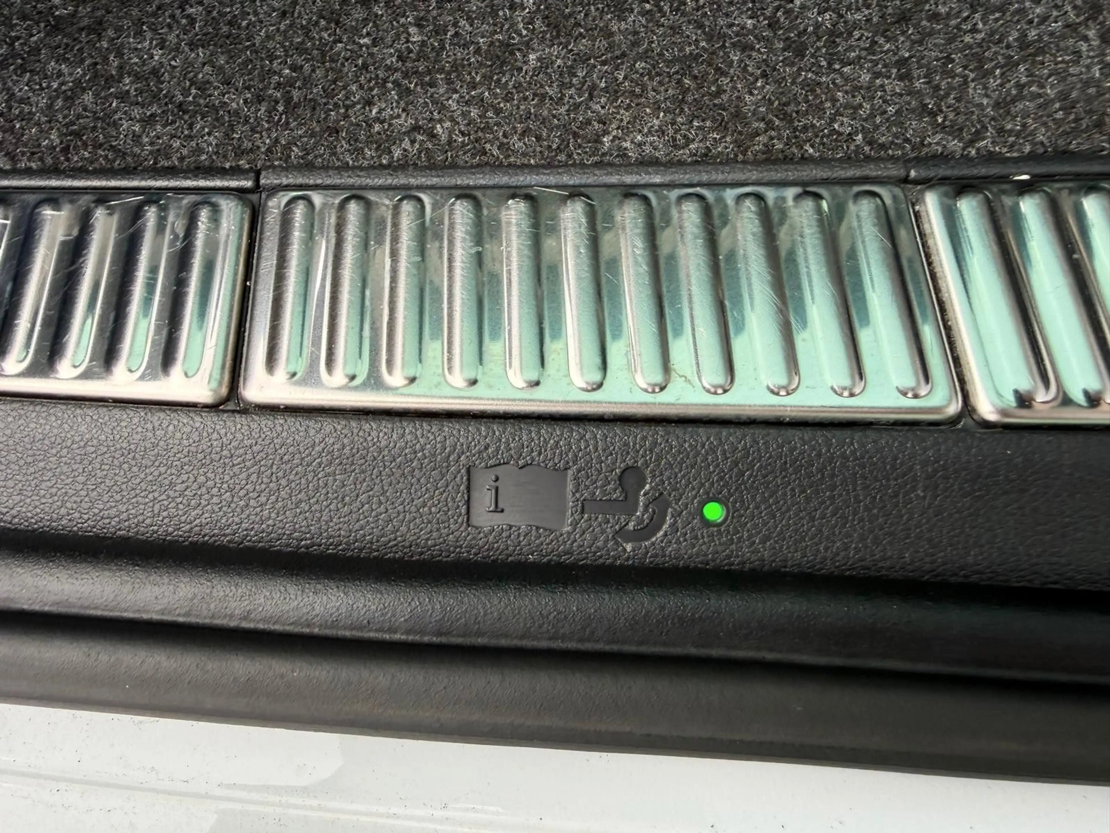 Skoda Superb Combi Style — photo 19