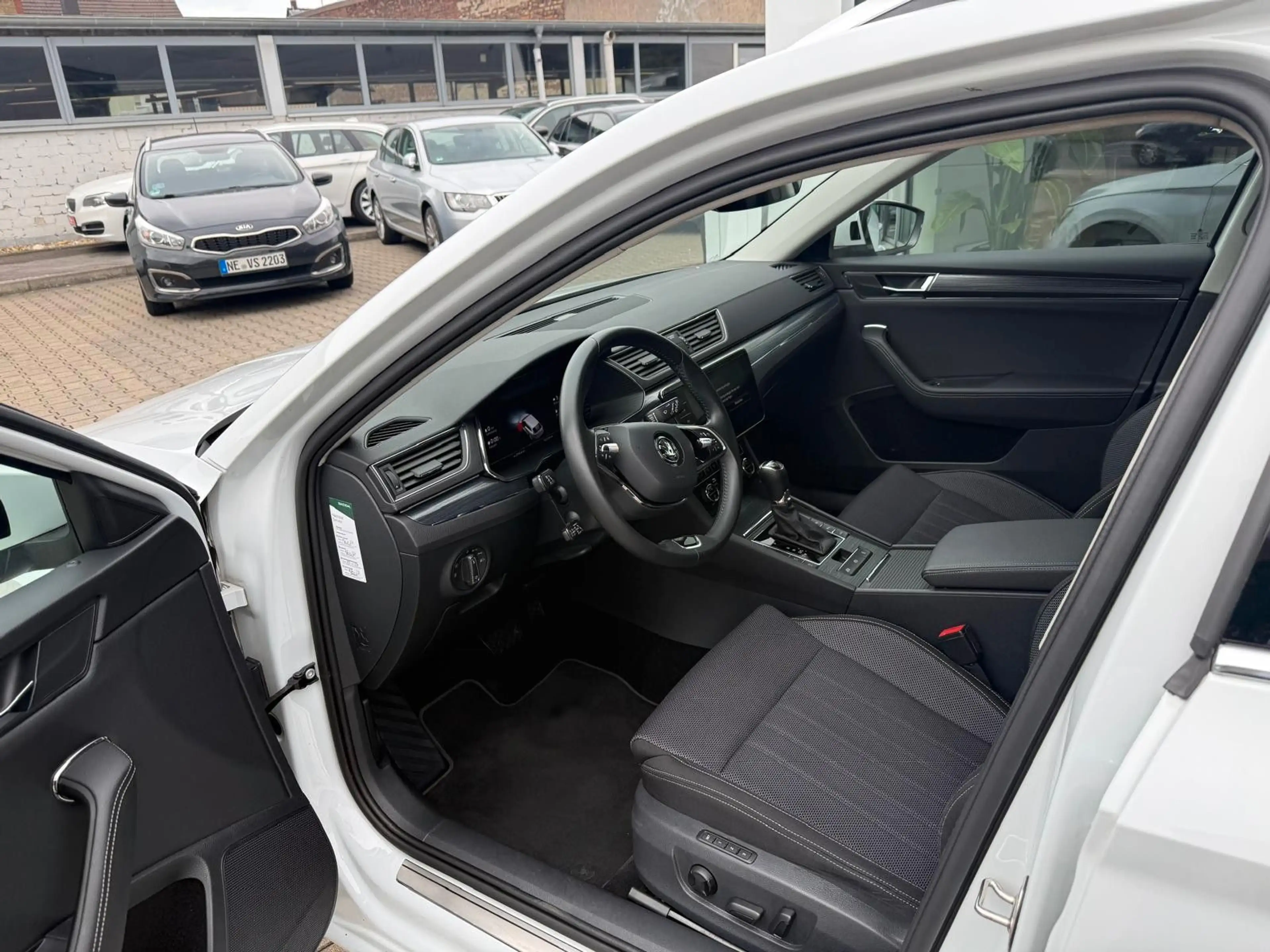 Skoda Superb Combi Style — photo 3