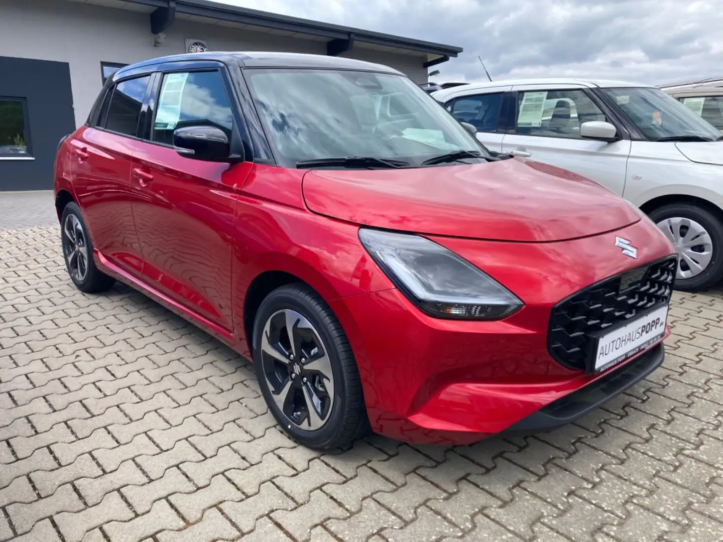 Suzuki Swift 1.2 DUALJET HYBRID Automatik Comfort+ Rot - 2