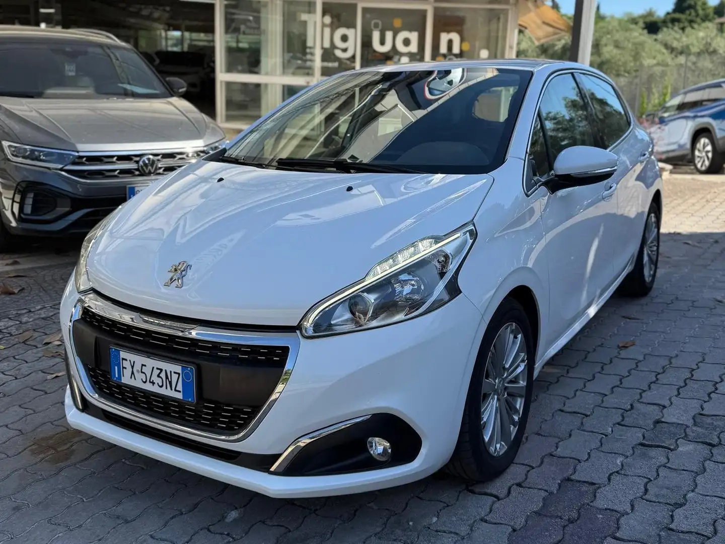 Peugeot 208 208 5p 1.2 puretech t Allure s Blanc - 1