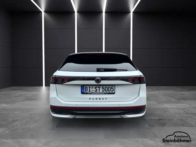 Volkswagen Passat view 5