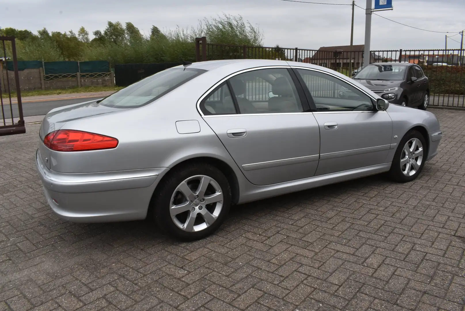 Peugeot 607 2.0 HDi Executive Diamant Leder / GPS / Airco Zilver - 2