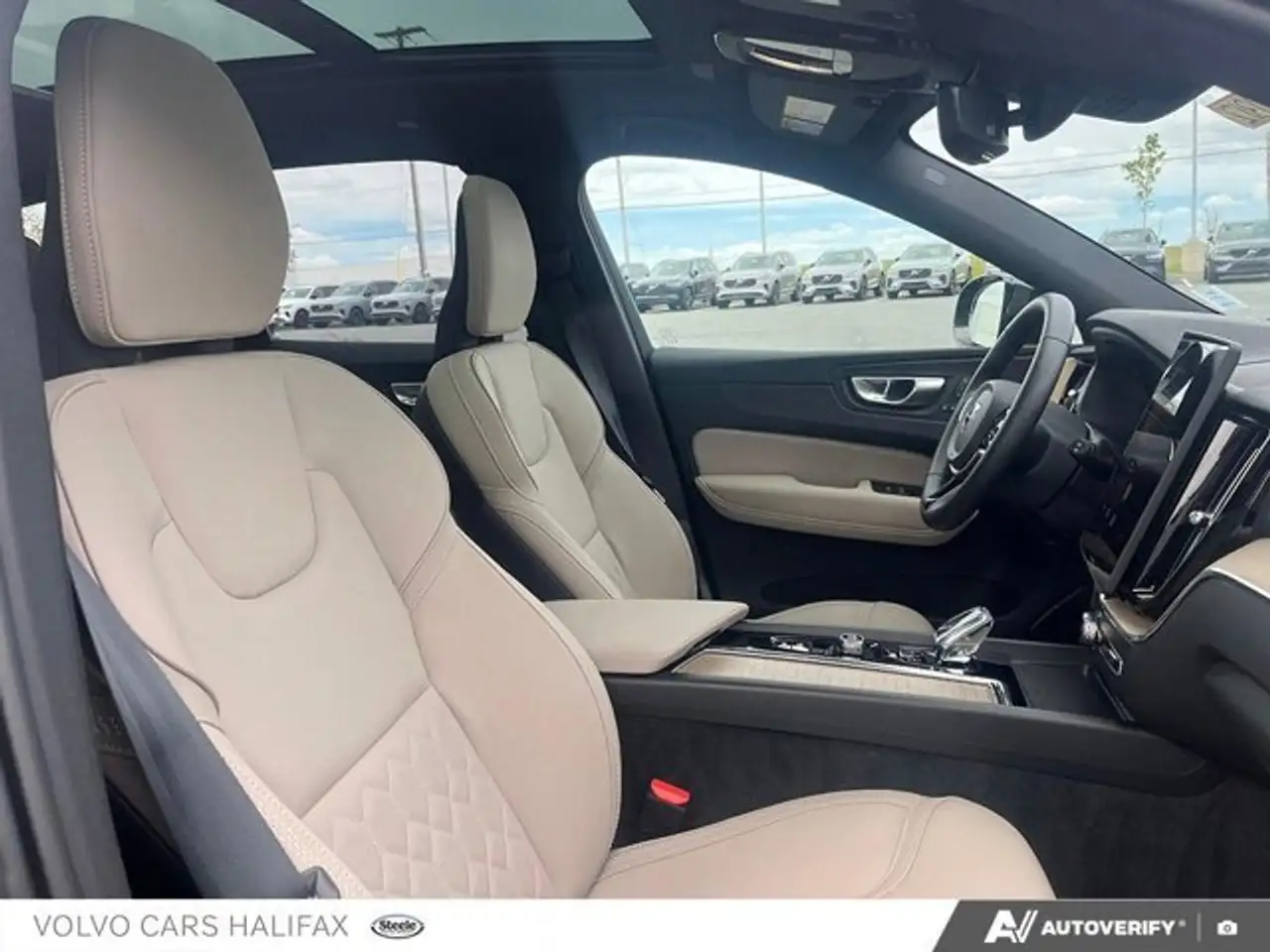 Volvo XC60 снимка Volvo XC60