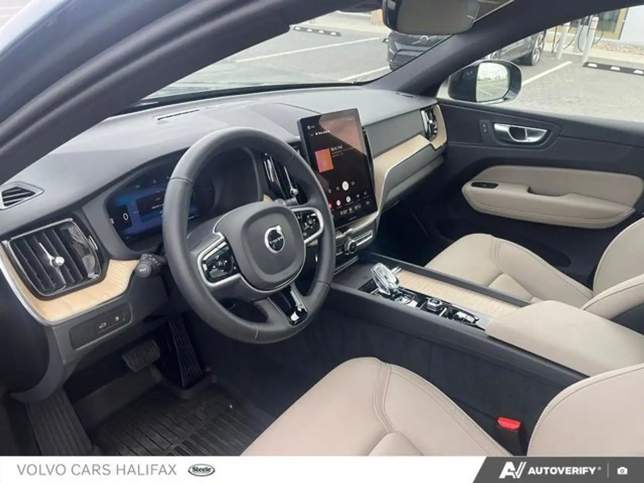 Volvo XC60 снимка Volvo XC60