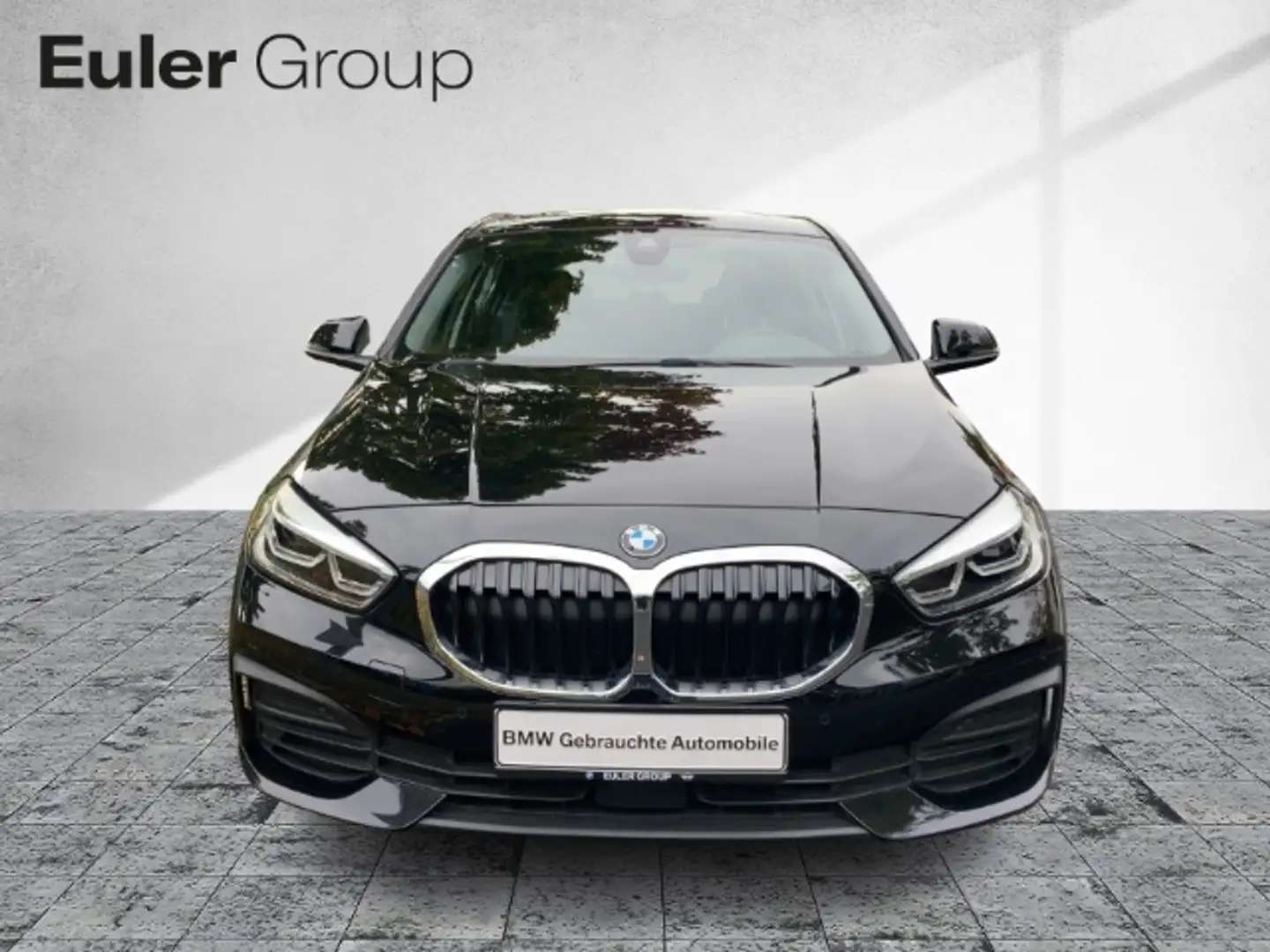 BMW 118 i 5-Türer LCProf LED El. Heckklappe SHZ DAB Schwarz - 2