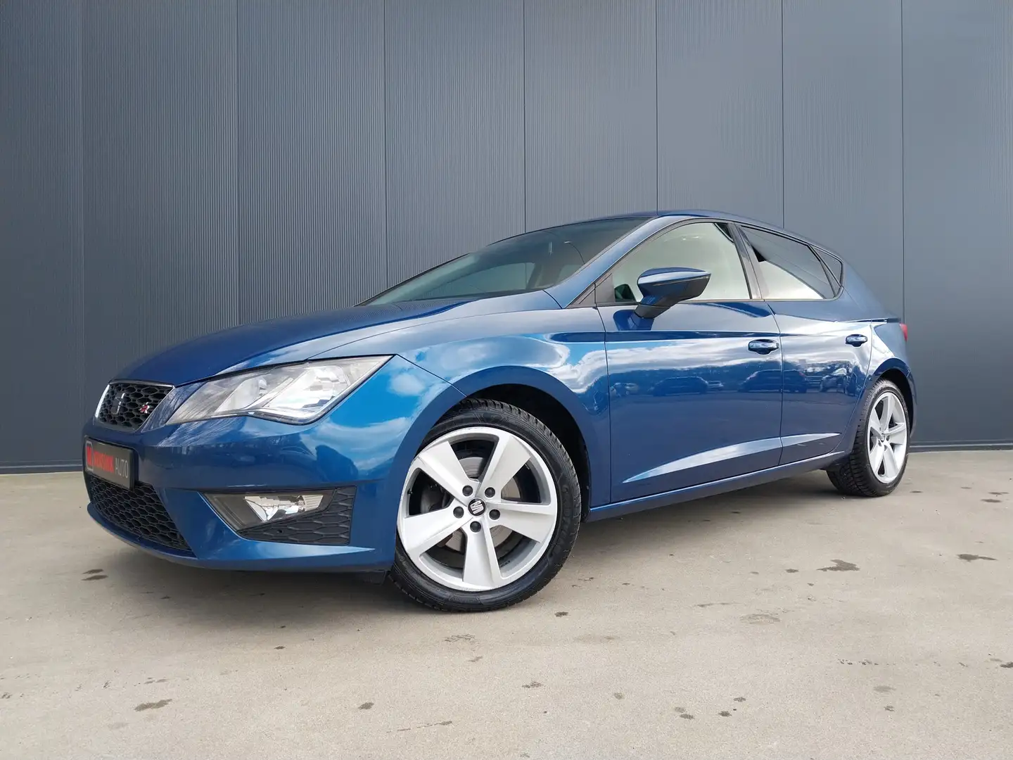 SEAT Leon 2.0 TDI 150 PK AUTOMAAT FR HALF LEER LED NAVI CRUI Blauw - 1