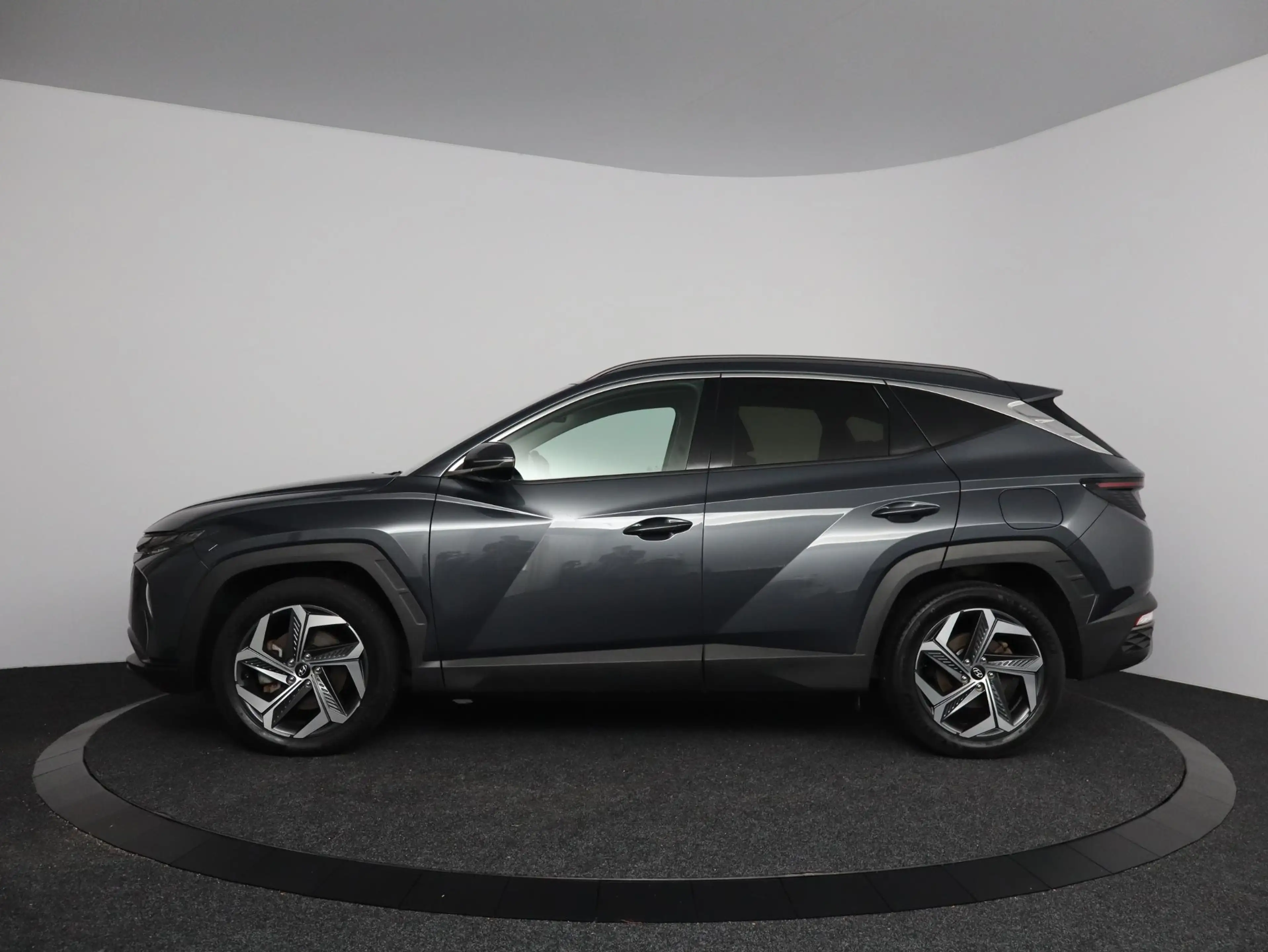 Hyundai TUCSON 1.6 T-GDI PHEV Comfort 4WD — photo 14