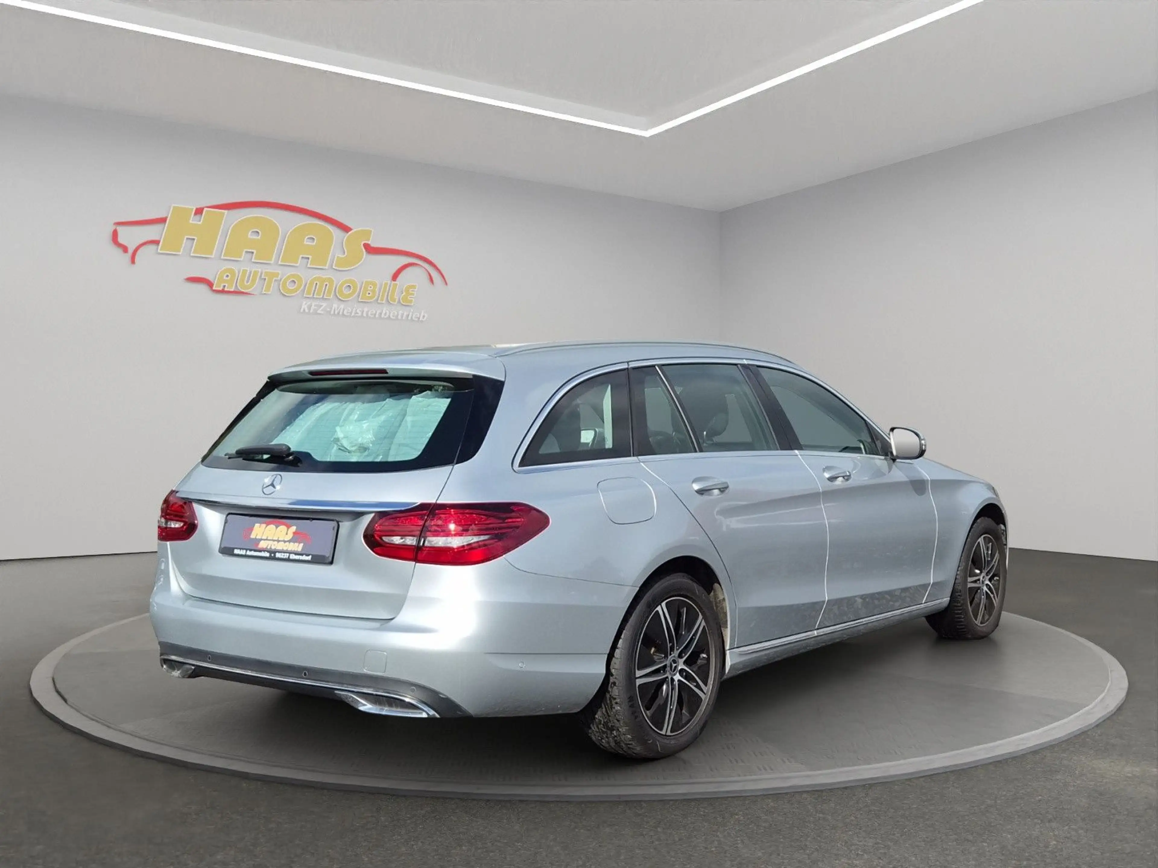 Mercedes-Benz C 220 4Matic *Multibeam LED*Navi* — photo 8