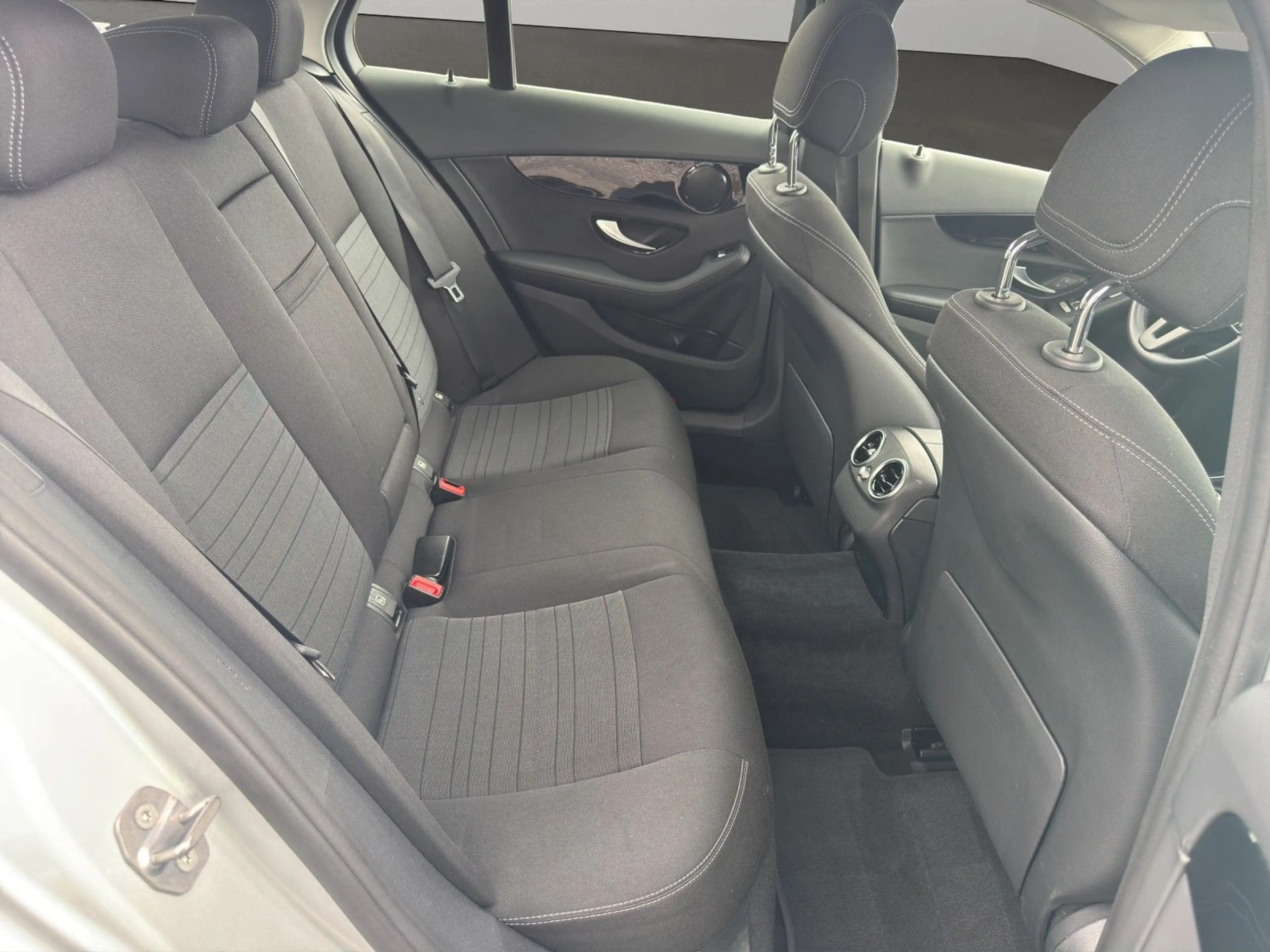 Mercedes-Benz C 220 4Matic *Multibeam LED*Navi* — photo 12