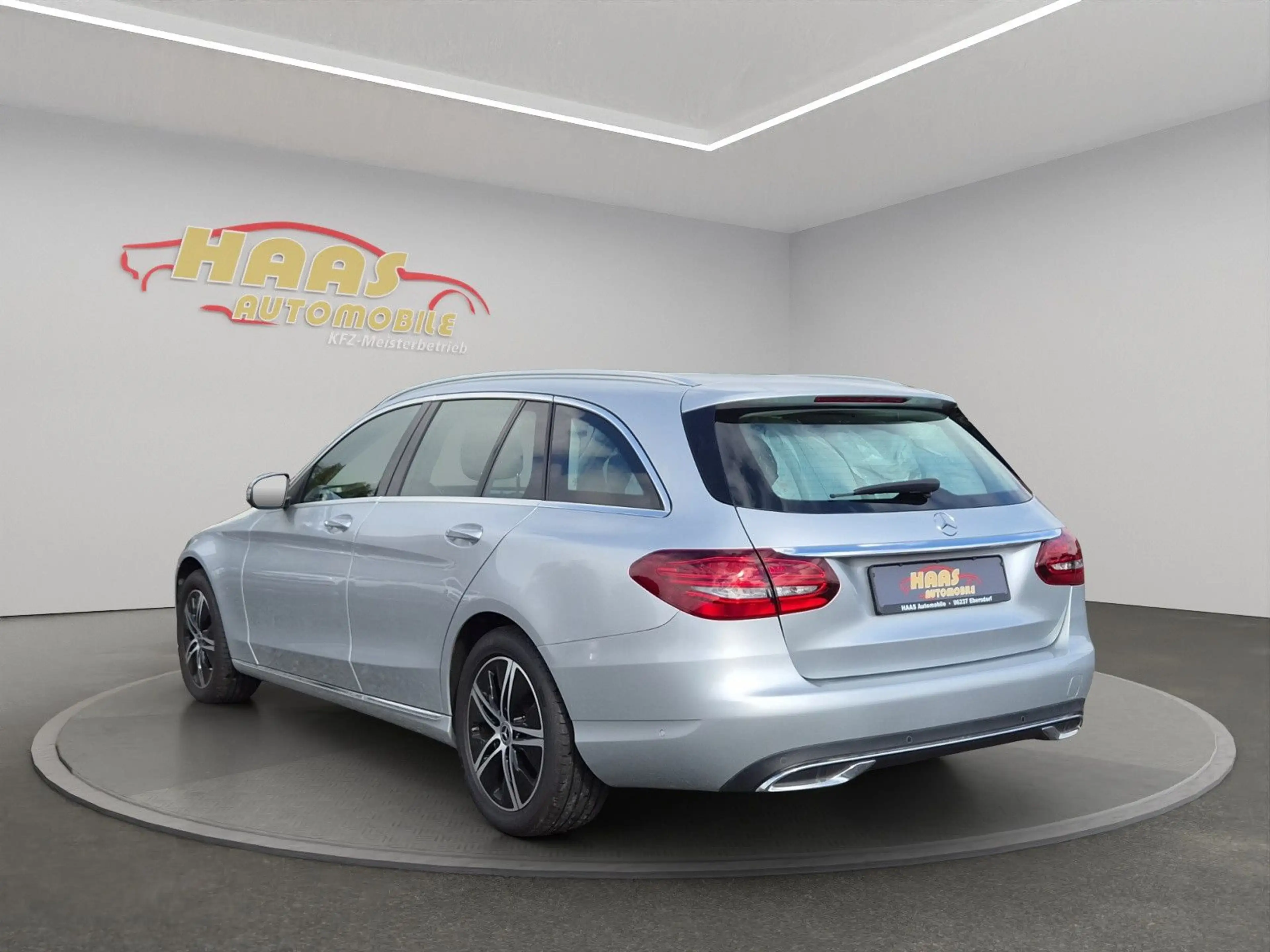 Mercedes-Benz C 220 4Matic *Multibeam LED*Navi* — photo 6
