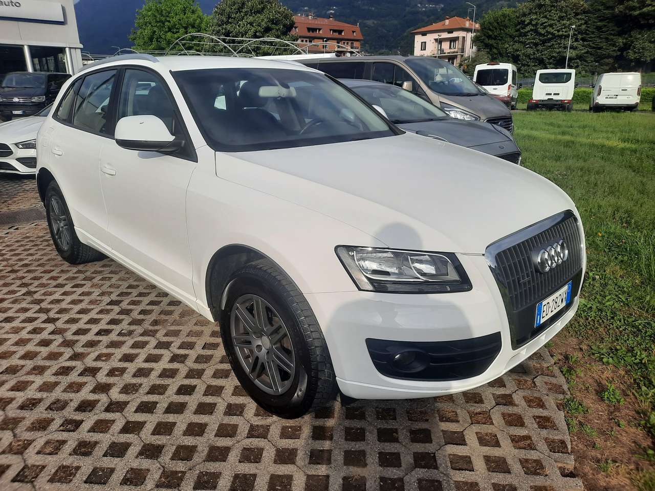 Audi Q5 2.0 tdi.     135000 KILOMETRI
