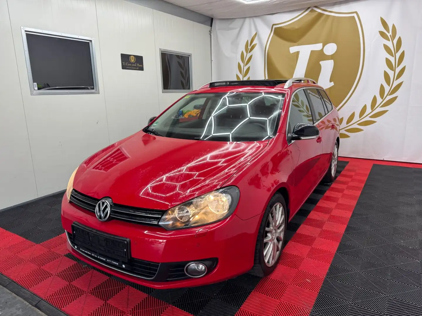 Volkswagen Golf *Golf*VI*Variant*Style*Automatik*Pano*Scheckeft* Rot - 1
