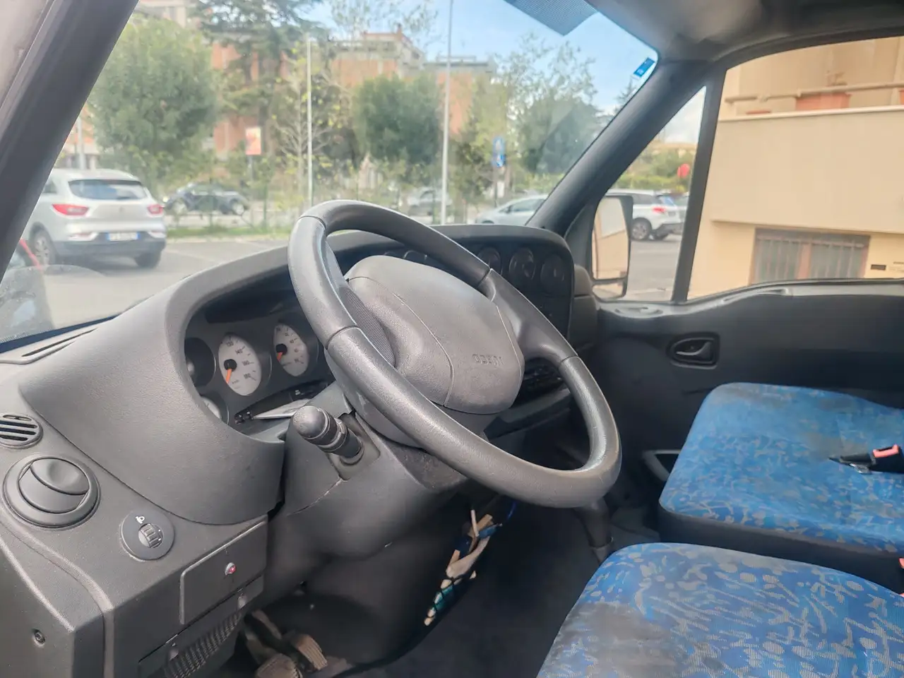 Iveco Daily Furgone passo medio tetto alto, foto 5