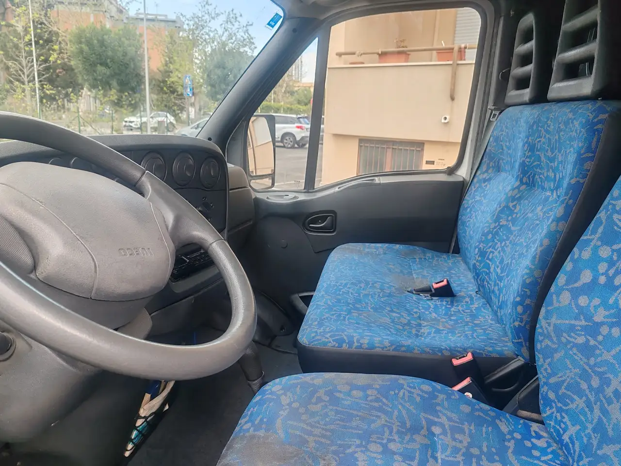 Iveco Daily Furgone passo medio tetto alto, foto 4