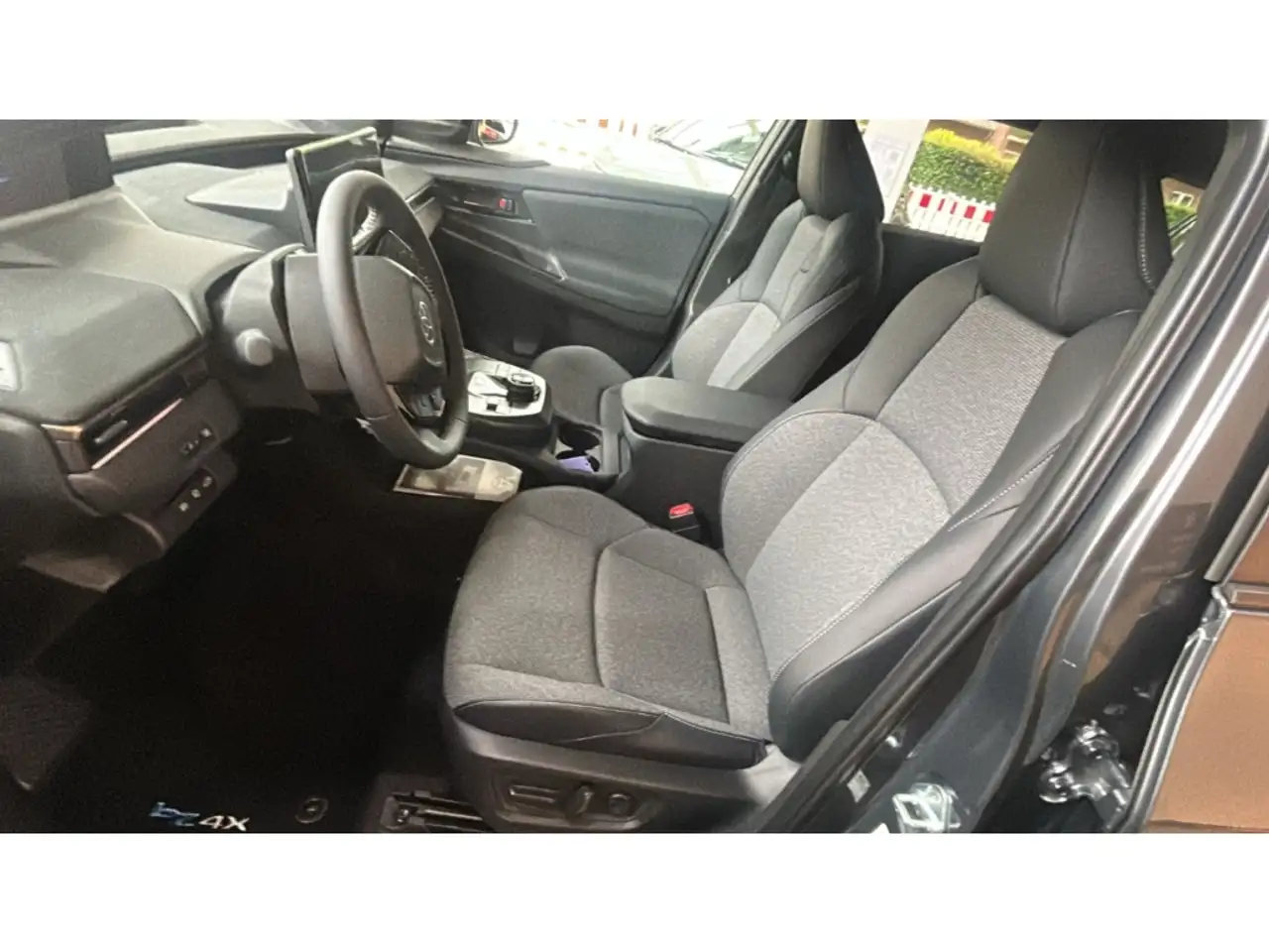 Toyota bZ4X Touring 75 kWh Teamplayer ACC NAVI LED SHZ ACP 5
