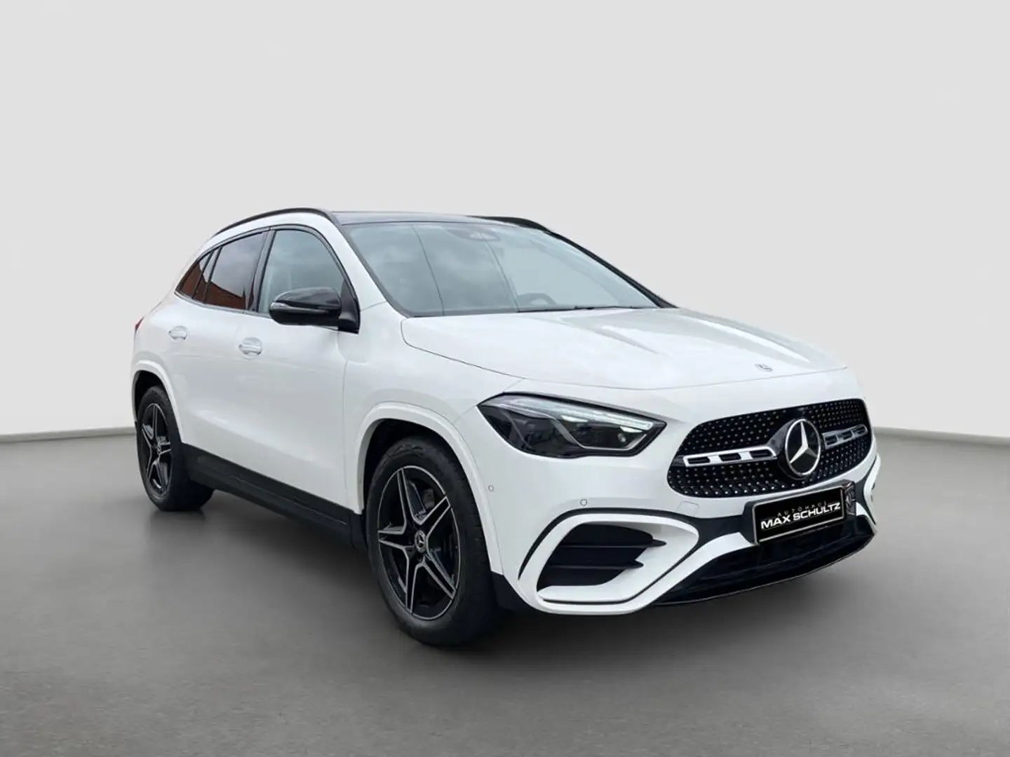 Mercedes-Benz GLA 250 4M AMG*NIGHT*PANO*DISTR*AHK*KEYL*360° Blanco - 2