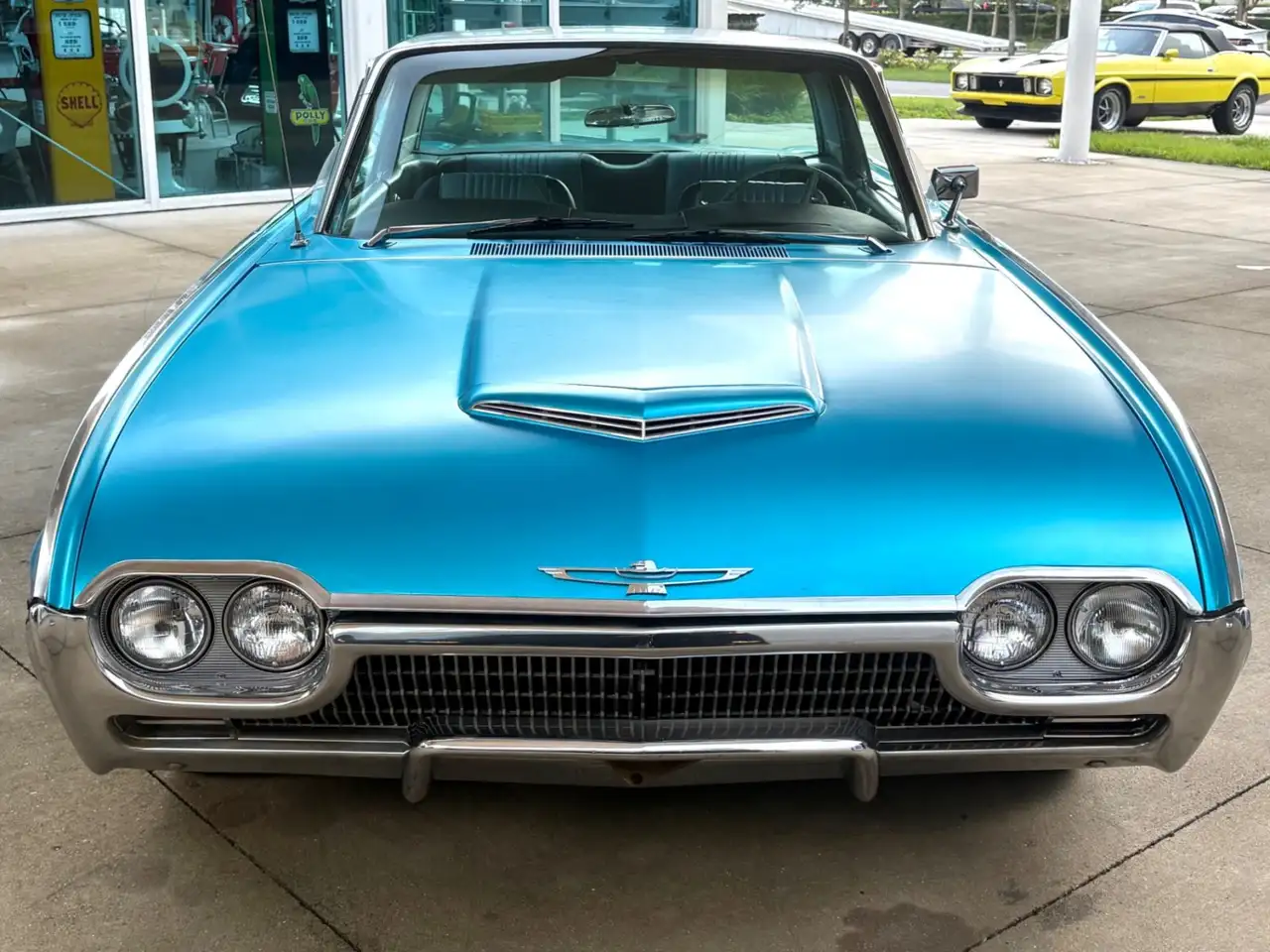 Ford Thunderbird Base, foto 4