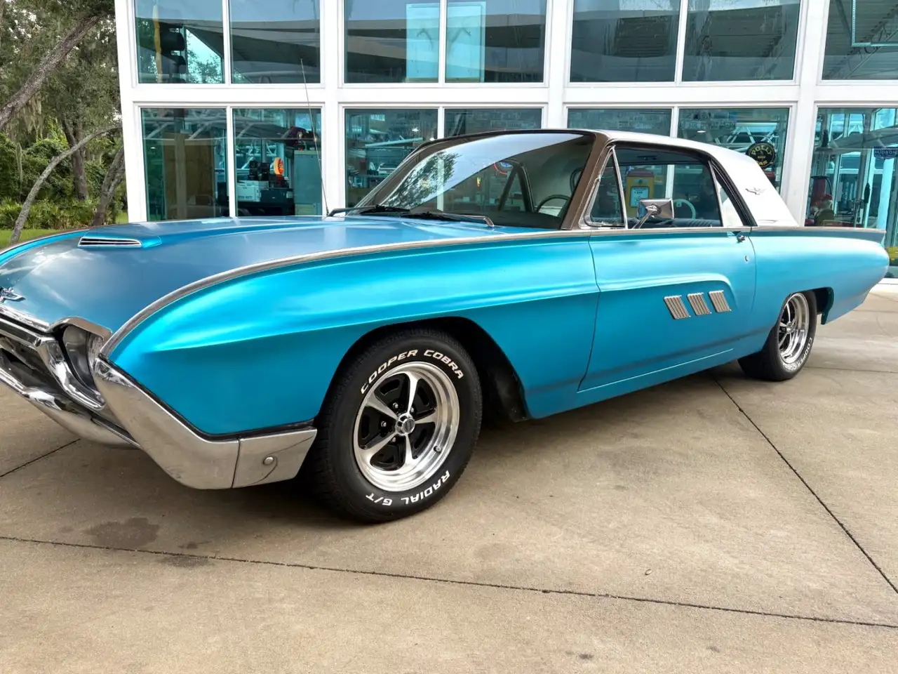 Ford Thunderbird Base, foto 12