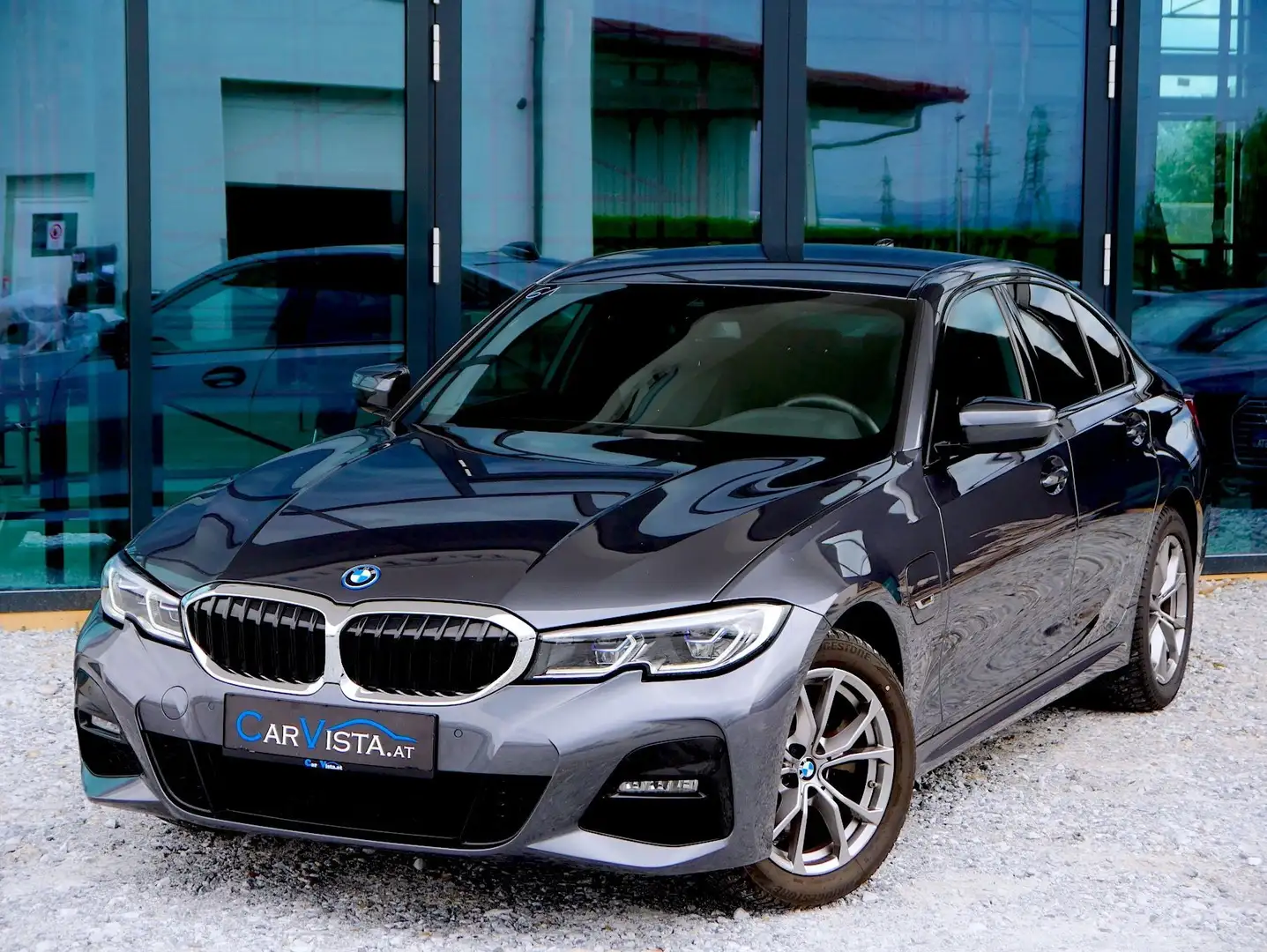 BMW 320 e PHEV Aut. M-SPort Silber - 1
