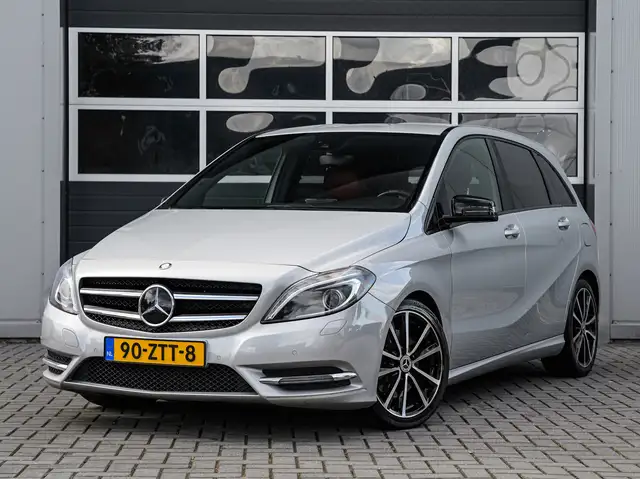 Mercedes-Benz B 250 Ambition | Rood leder | Xenon | Camera | Navi | Tr