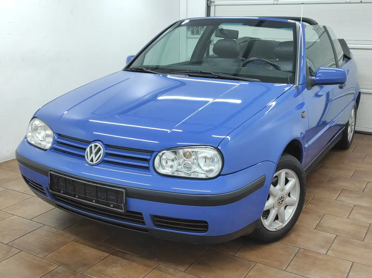 Volkswagen Golf Cabriolet CABRIO 1.6 *TÜV 02-26* VOLL-LEDER ZAHNRIMEN-NEU Albastru - 2