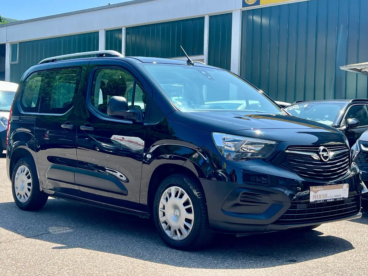 Opel Combo Life 1.2,MULITMEDIA,KLIMA,PDC,ALLWETTER Schwarz - 2