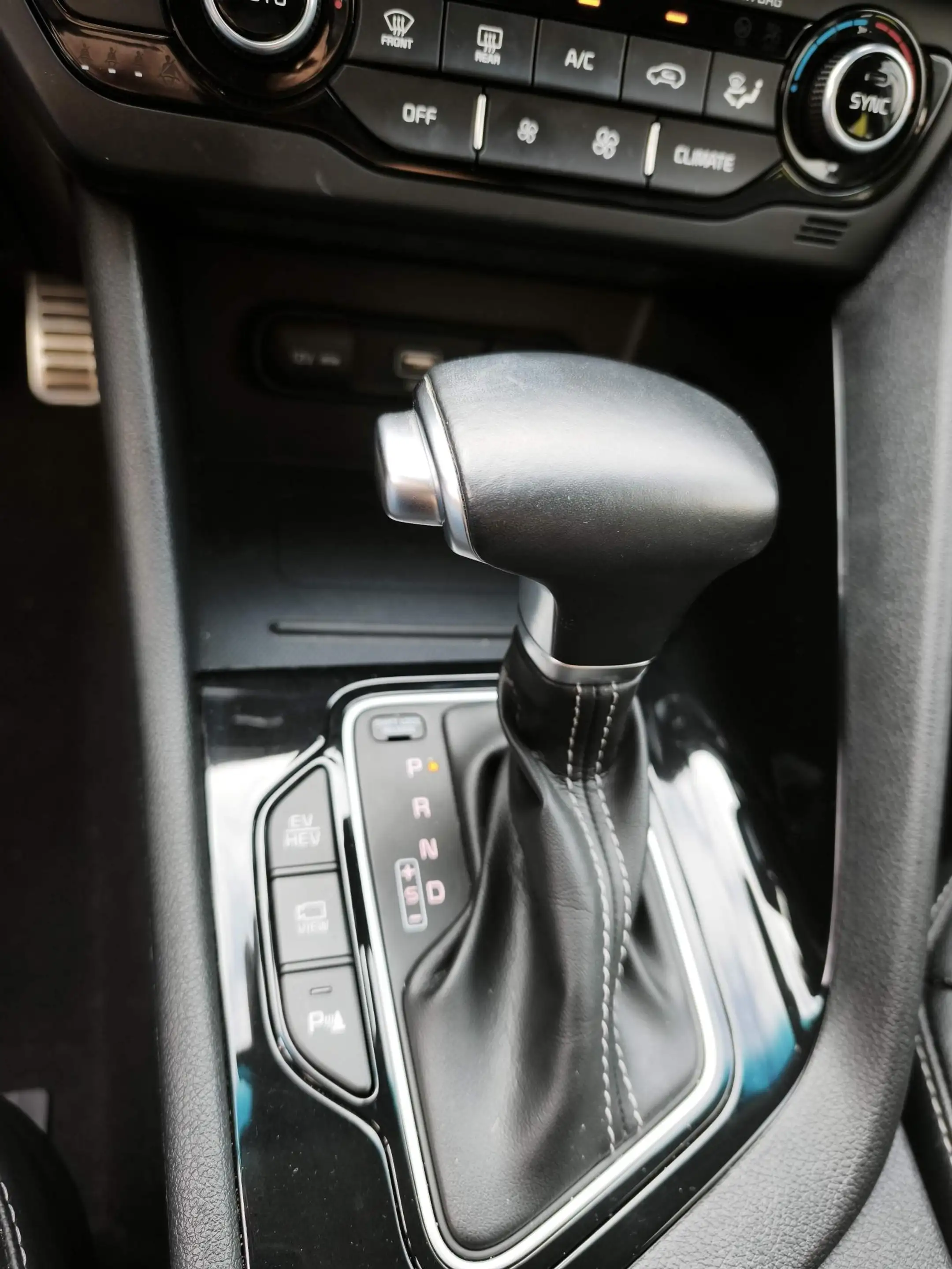 Kia Niro 1.6 GDi PHEV ExecutiveLine Plug-In Navi / Carplay — photo 26