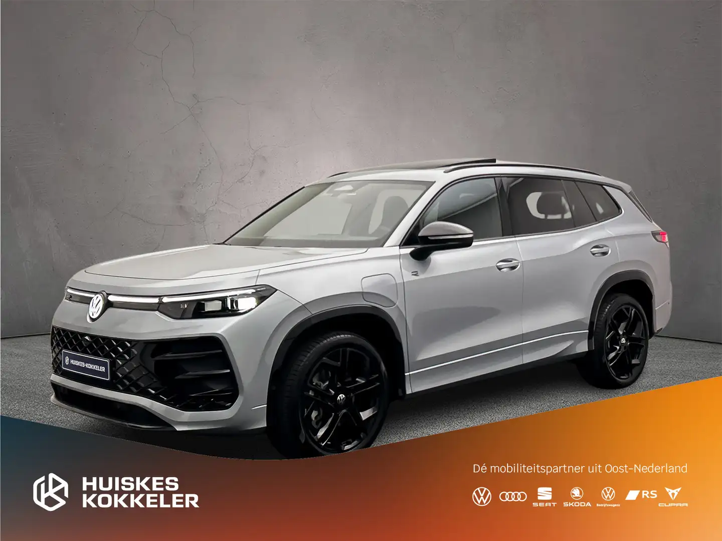 Volkswagen Tayron 1.5 eHybrid 272pk R-Line Edition Grijs - 1