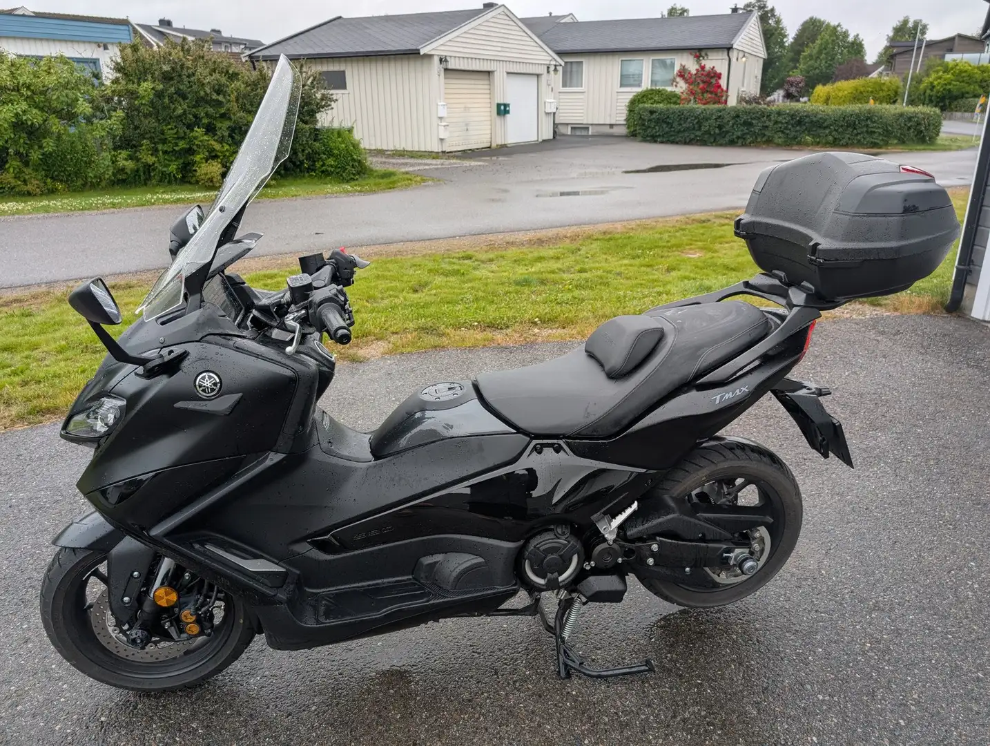 Yamaha TMAX 560 TechMax 2900KM Czarny - 1
