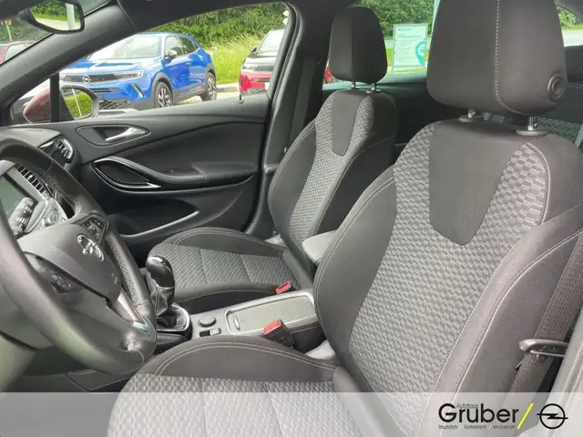 Opel Astra view 9