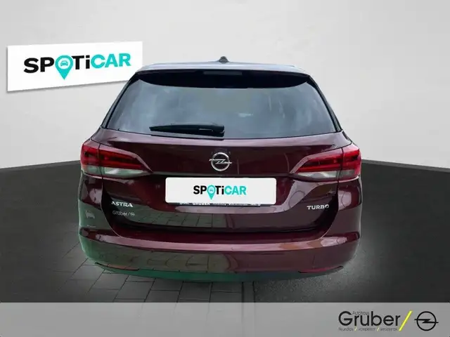Opel Astra view 5