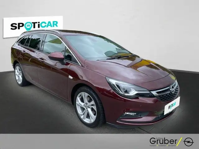 Opel Astra view 3