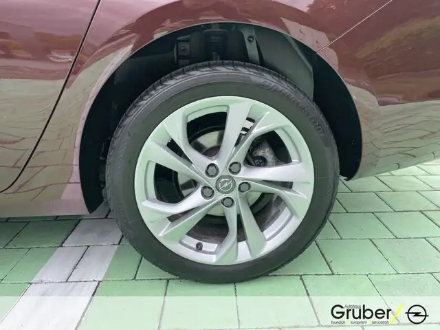 Opel Astra view 11