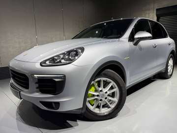 Cayenne 3.0i V6 Hybrid Tiptronic S//CAMERA//XENON//GPS