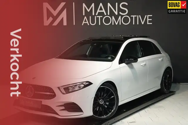 Mercedes-Benz A 220 AMG Line / PANO / CAMERA / ALCANTARA / DODEHOEK /