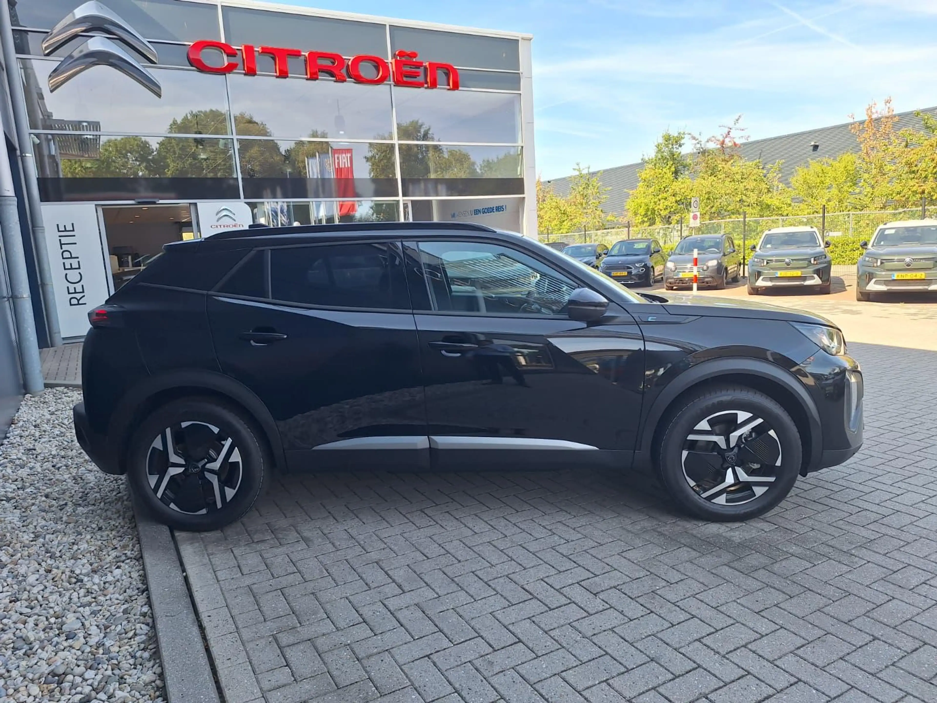 Peugeot e-2008 EV Allure Avantage 54 kWh — photo 3