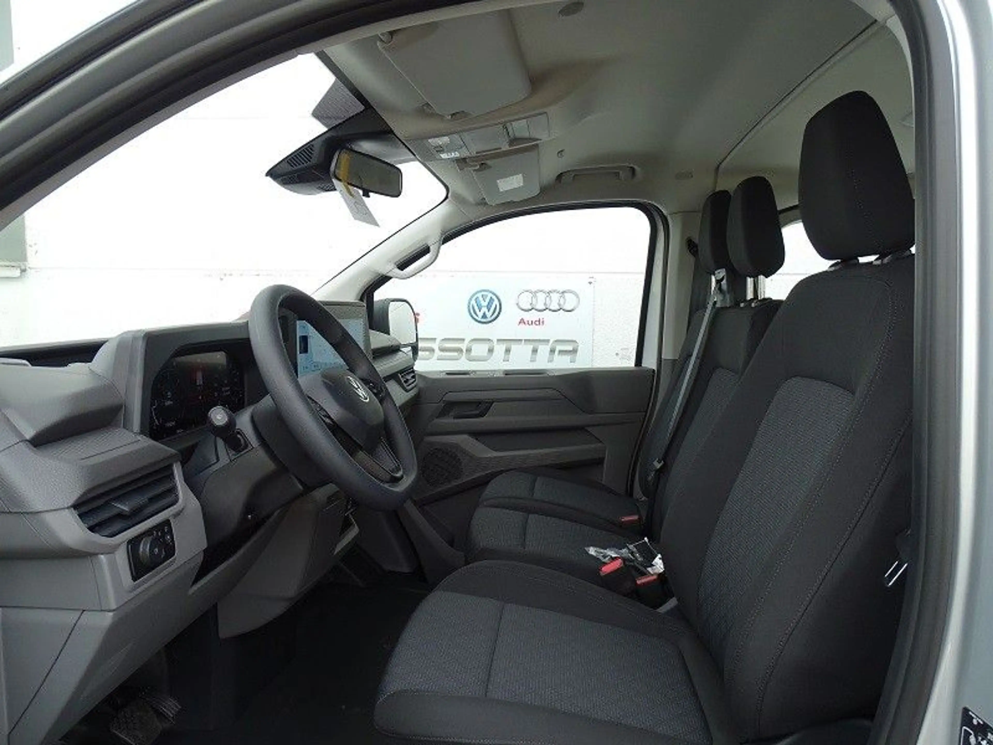 Volkswagen T7 Kombi 2.0 TDI Autom. KR - LED / AHZV — photo 7